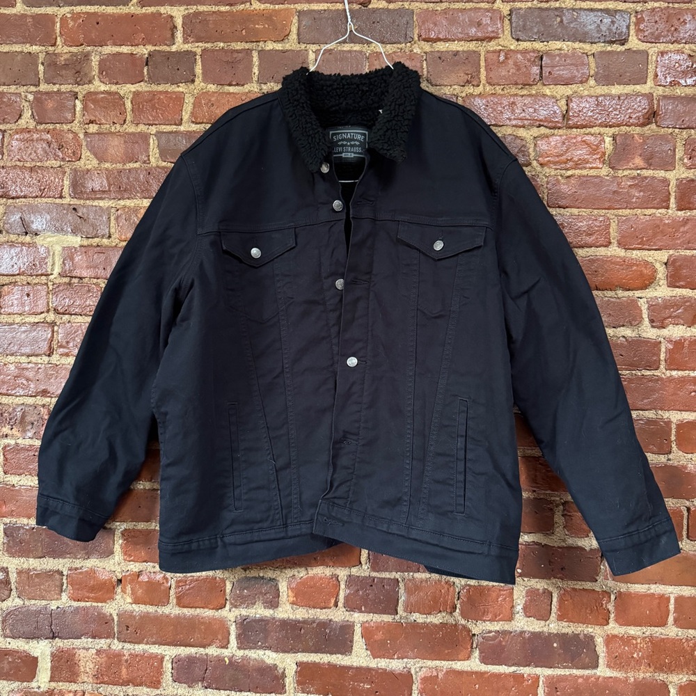 All black Sherpa lined Levi’s Denim Jacket